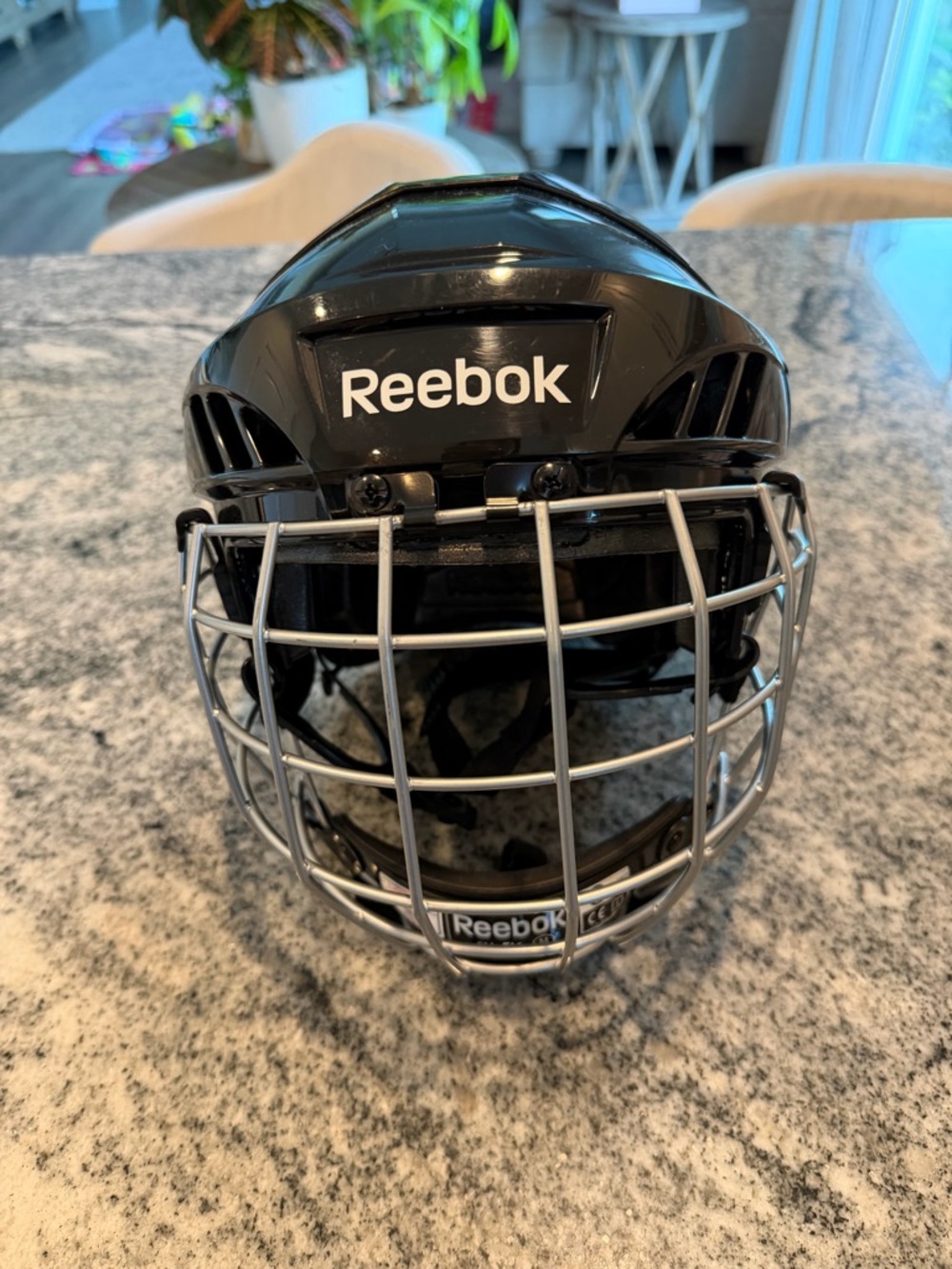 Reebok 3K Ice Hockey Helmet XS Black W/ FM 5K Mask And Chin Strap 6 - 6 5/8"